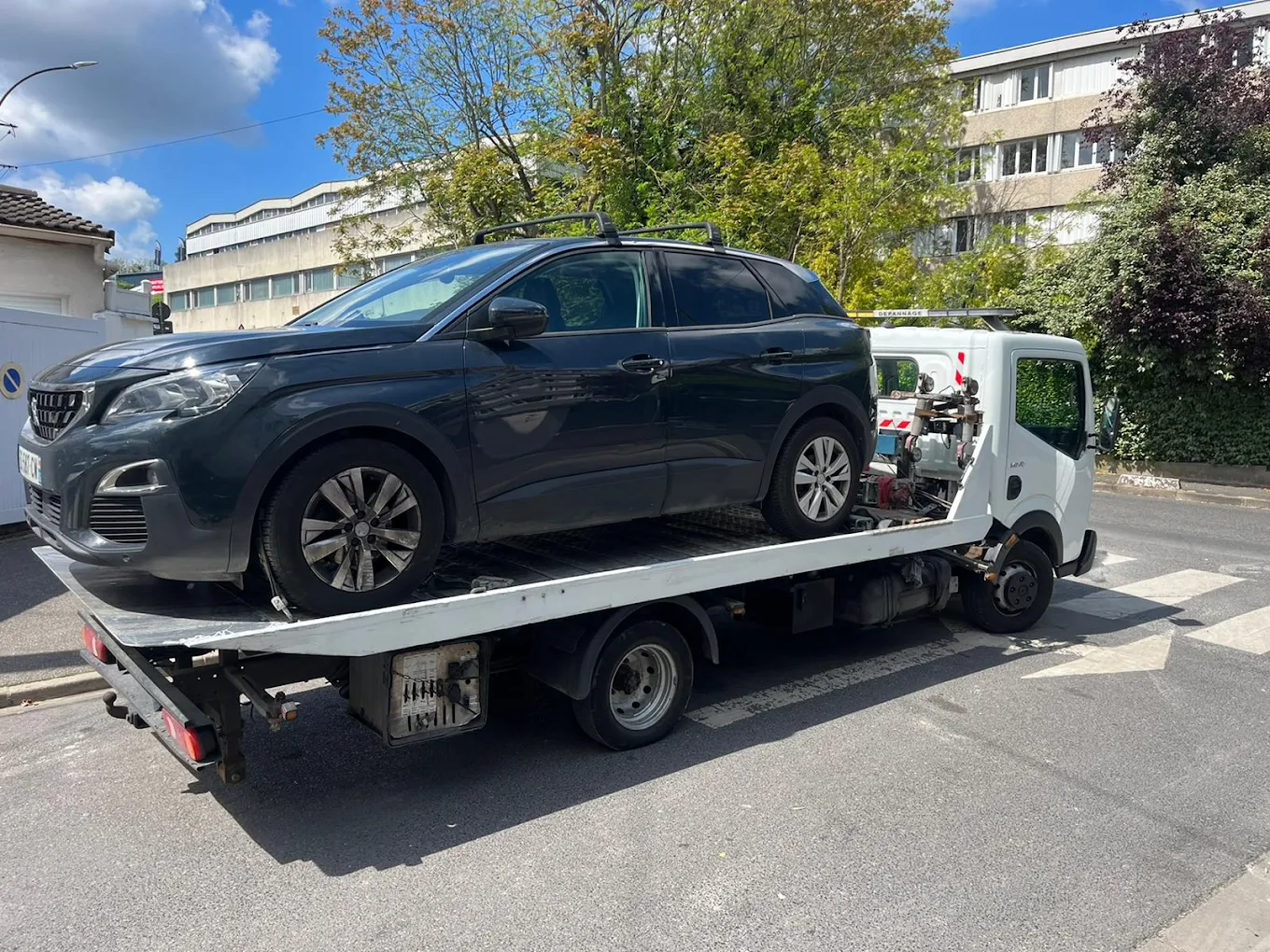 Remorquage auto Nîmes – MonRemorquageAuto